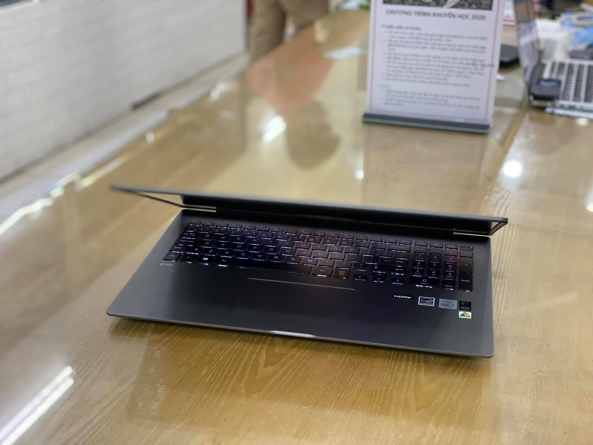 Laptop LG Gram 17Z90N-6.jpg